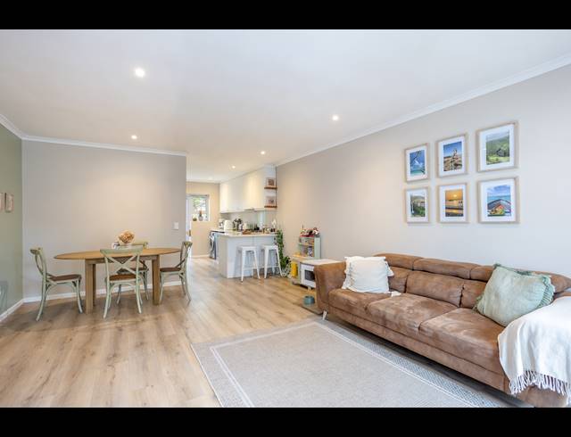 3 BEDROOM FREEHOLD TO LET IN DIEP RIVER